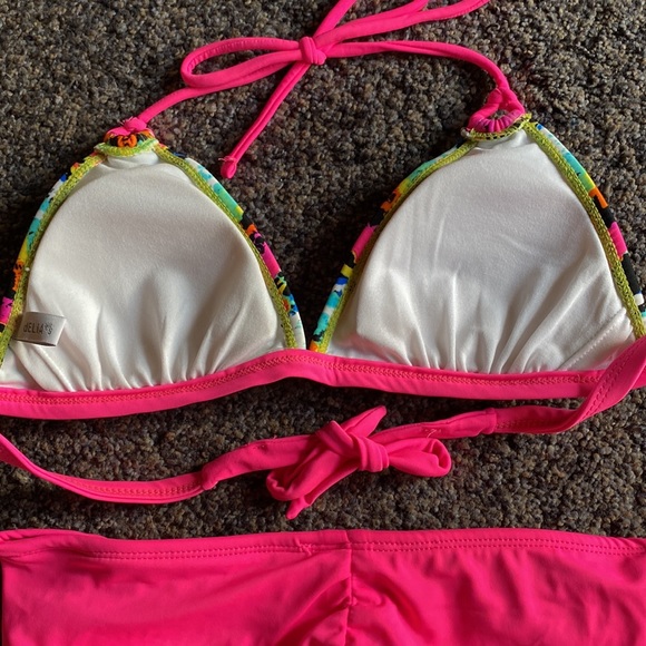 Delia’s Colorful Pink Print Bikini NEW - Picture 7 of 7